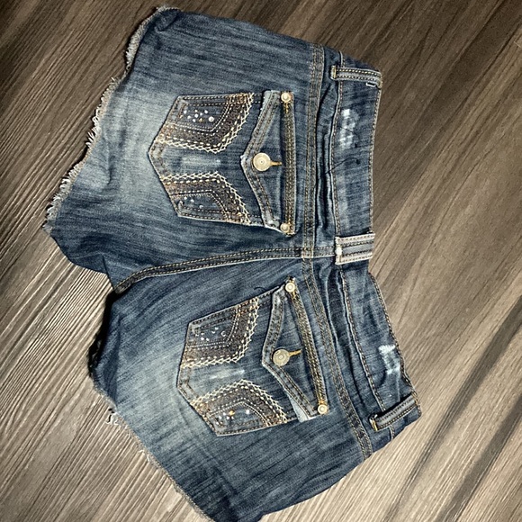 Almost famous shorts. Size 5 - Picture 3 of 4